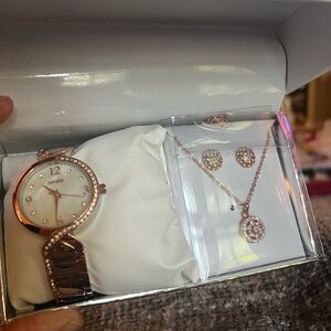 Kenzie watch and necklace set